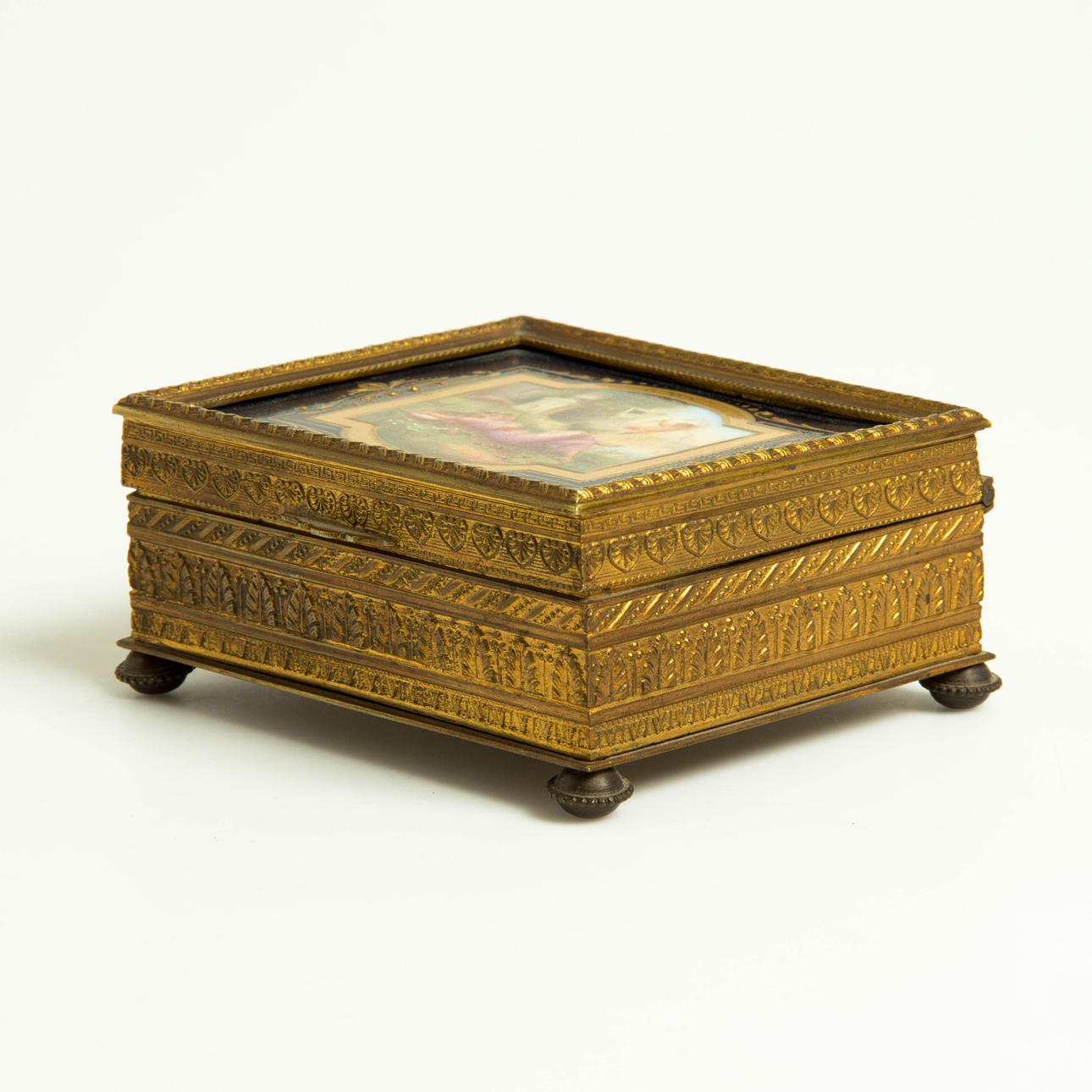 SKRIN, brons/porslin, sekelskiftet 1800/1900, troligen Frankrike.