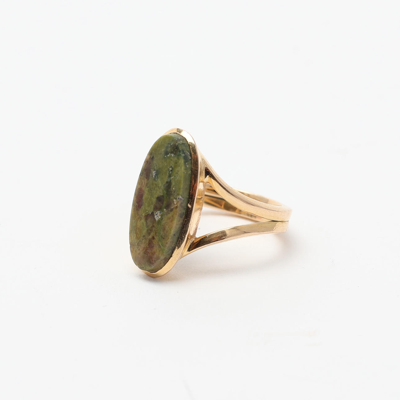 RING, guld 18K och epidot.
