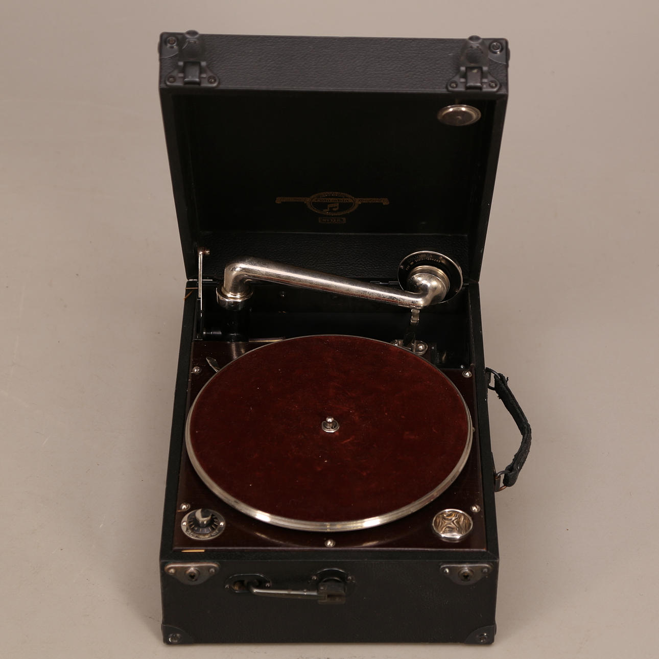 RESEGRAMMOFON, svart, Columbia - England, No 112, 1900-tal.