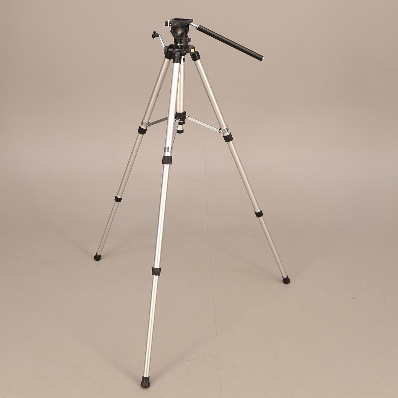 KAMERASTATIV, teleskopben, metall, Hitachi VK-CS 57, Japan.