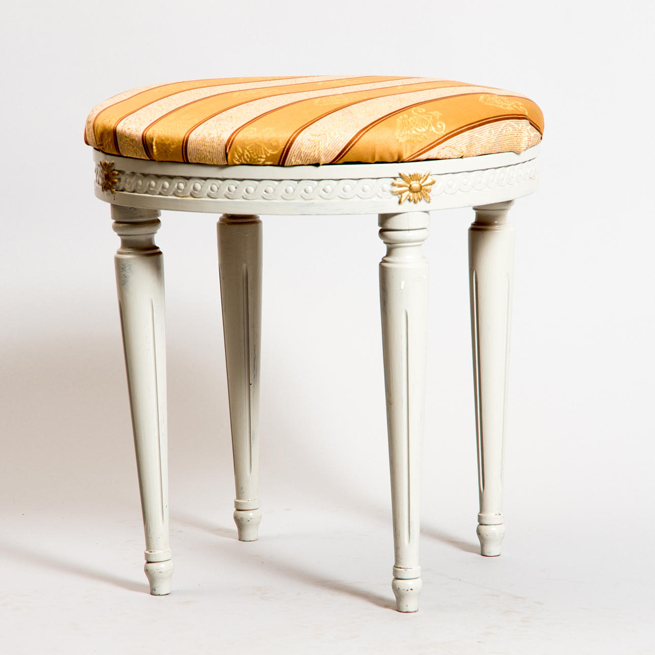 PALL, gråmålad, gustaviansk stil, 1900-tal.