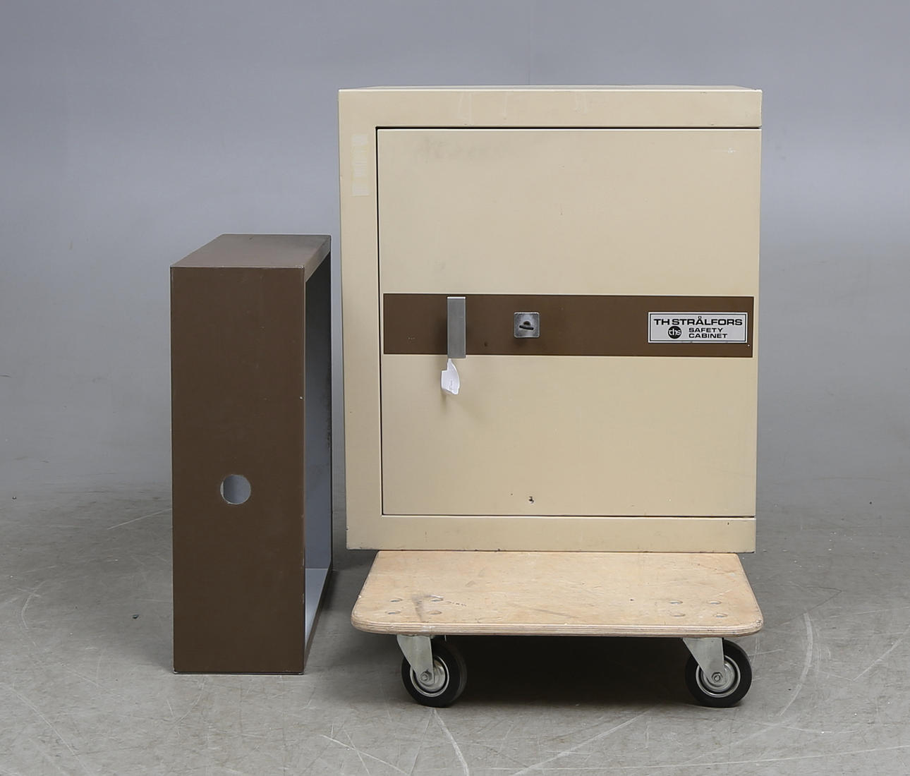 SÄKERHETSSKÅP, TH Strålsfors.