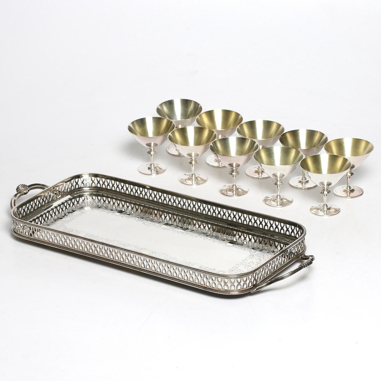 COCKTAILGLAS och BRICKA, 11 delar, nysilver, bl.a. Guldsmedsaktiebolaget GAB, Stockholm, 1900-tal.