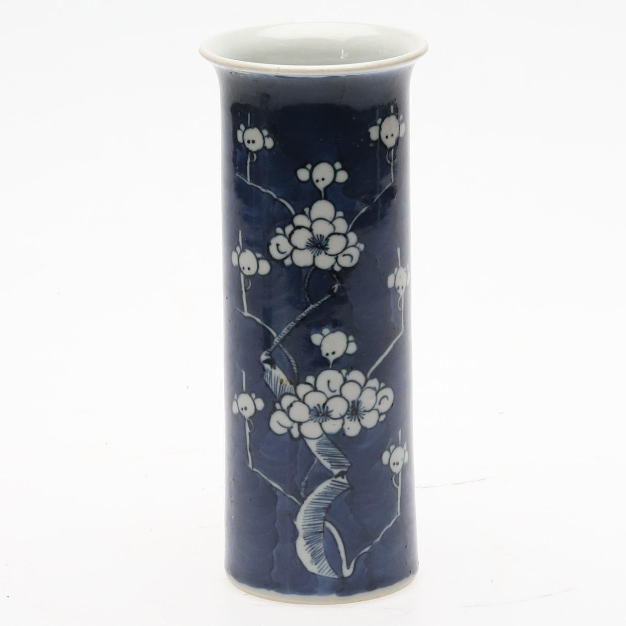 VAS. Porslin, "Prunus", underglasyrblå, Kina, 1900-tal