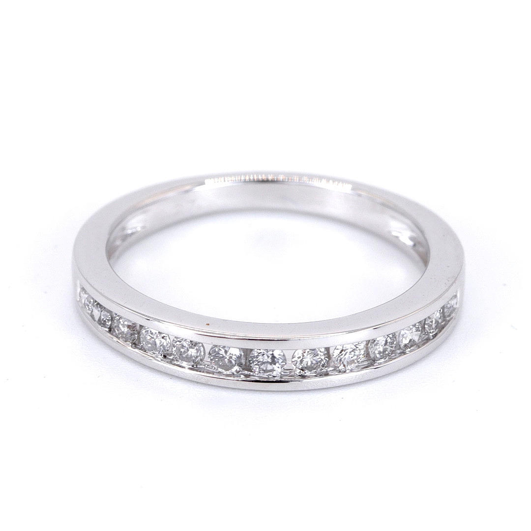 DIAMANTRING I 18KT GULD, HALVALLIANS.