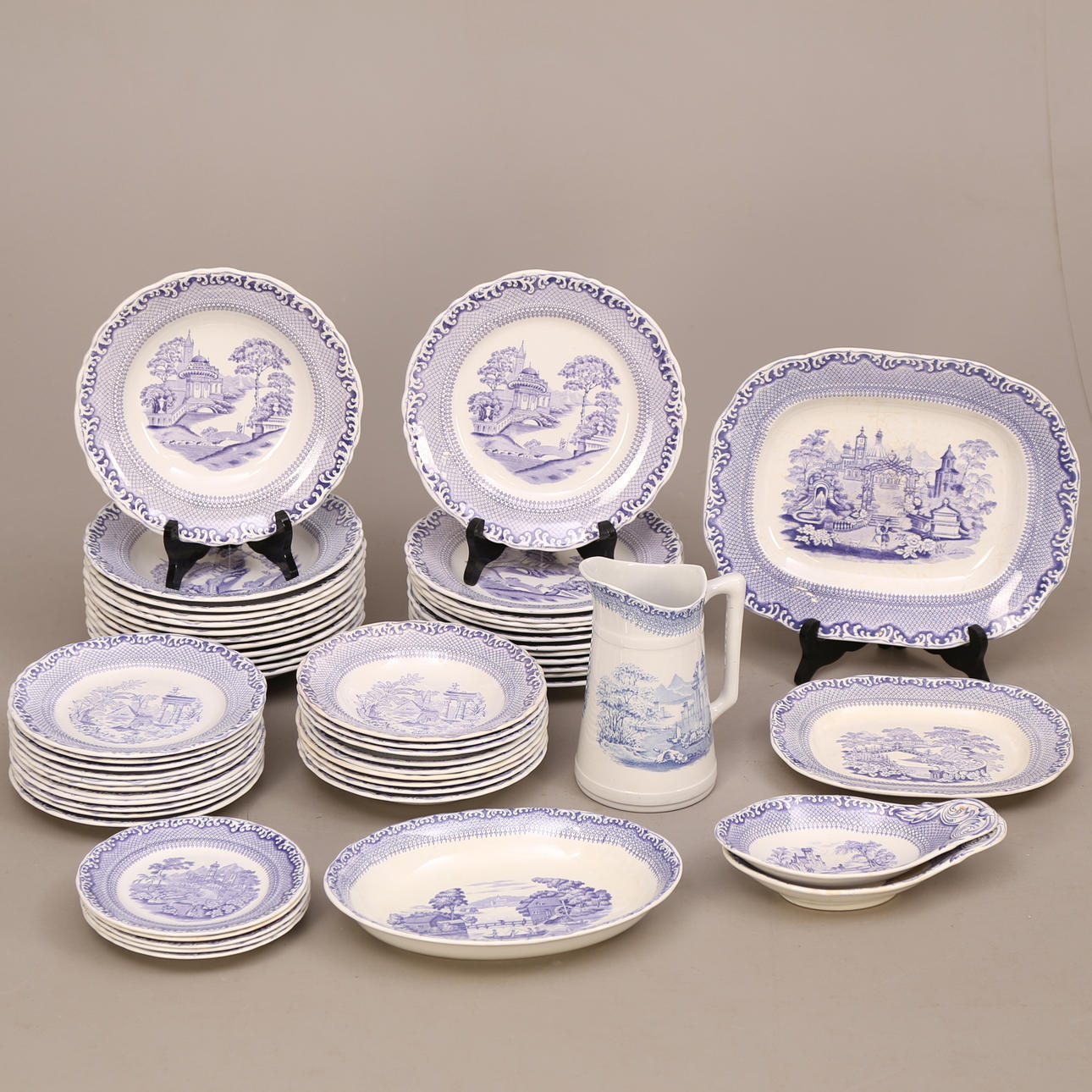MATSERVIS, 55 delar, Spets - Rörstrand, violett dekor, 1900-tal.