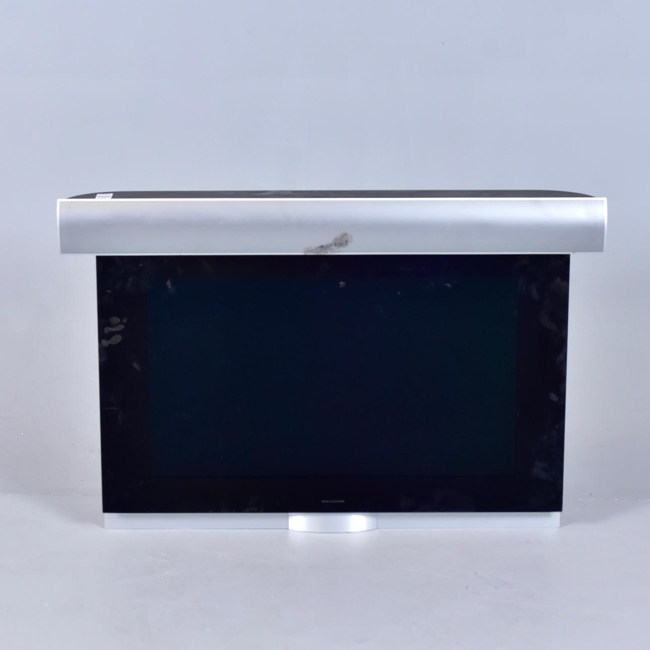 Bang & Olufsen Beovison 7 32" LCD-TV samt Bang & Olufsen BeoLab 7.1 Aktiv högtalare.
