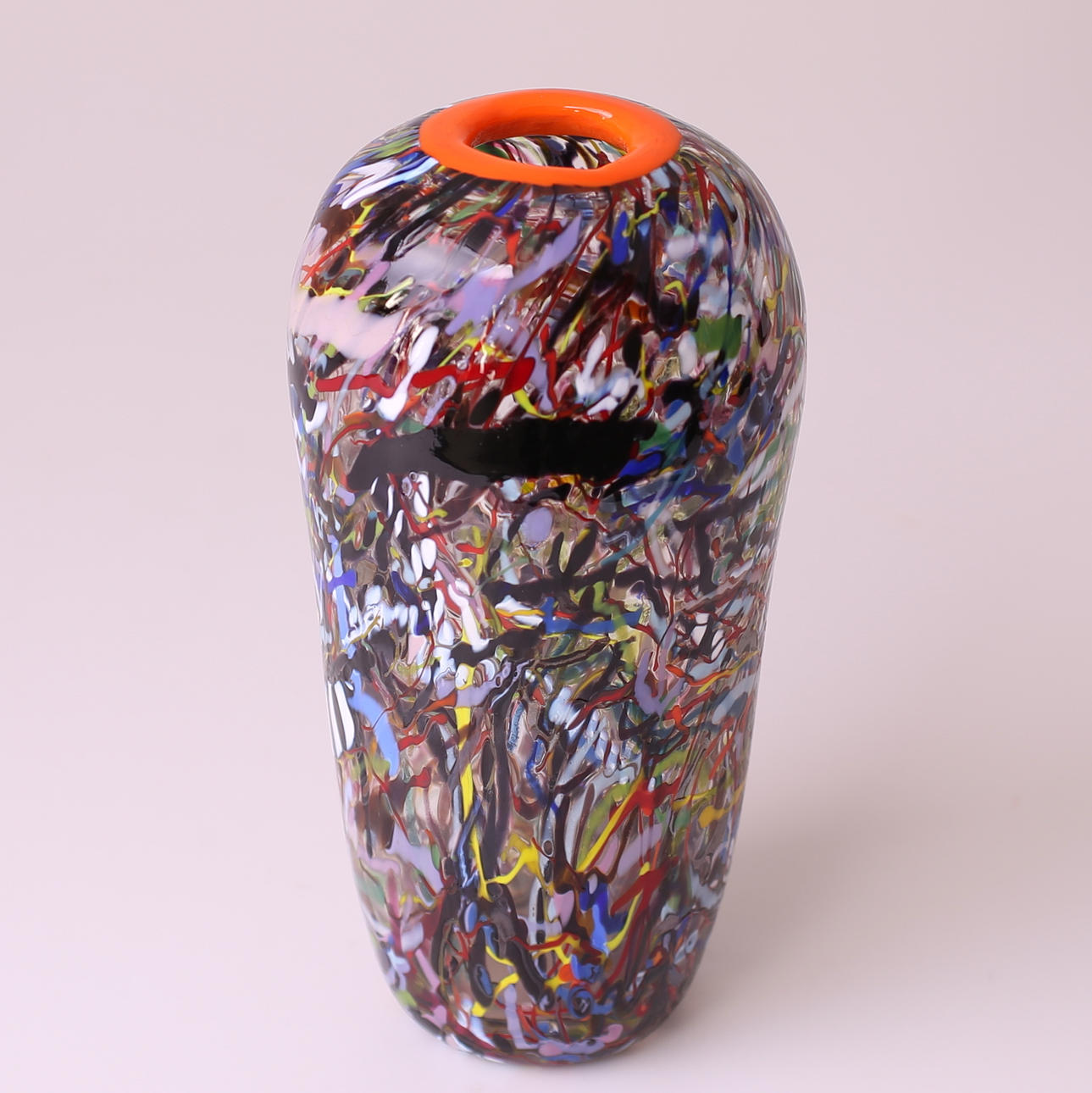 BERTIL VALLIEN. VAS, glas, flerfärgad, signerad B.Vallien - Kosta Boda, nr 48825.