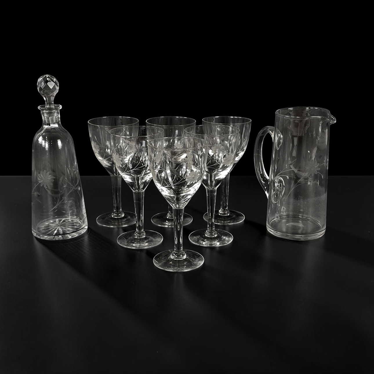 GLASSERVIS, 8 delar, etsad dekor, 1900-tal.