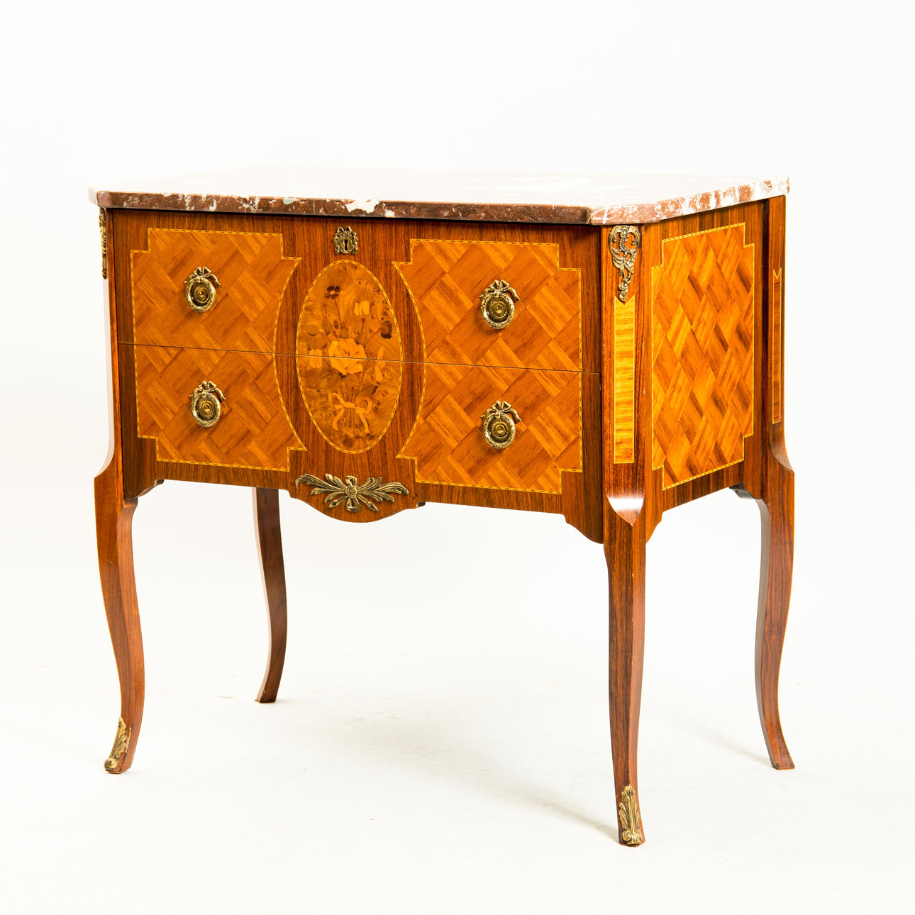 BYRÅ, 2-lådig, mahogny med intarsia och bronser, gustaviansk stil.