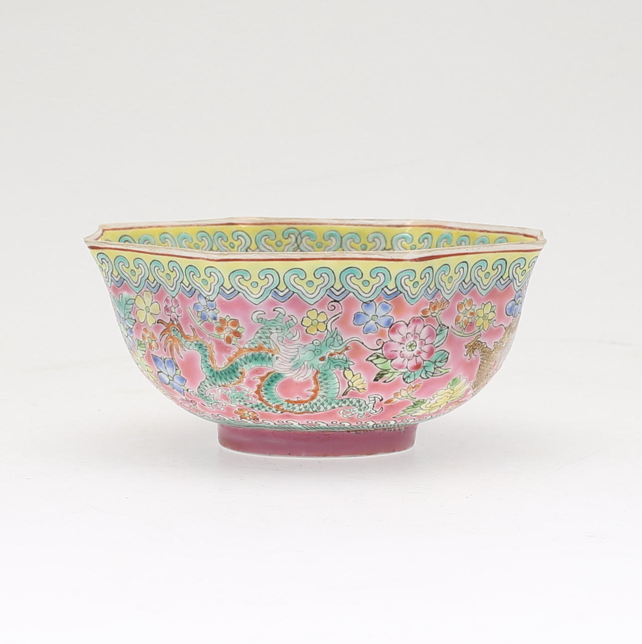 SKÅL, äggskalsporslin, Kina, 1900-tal.