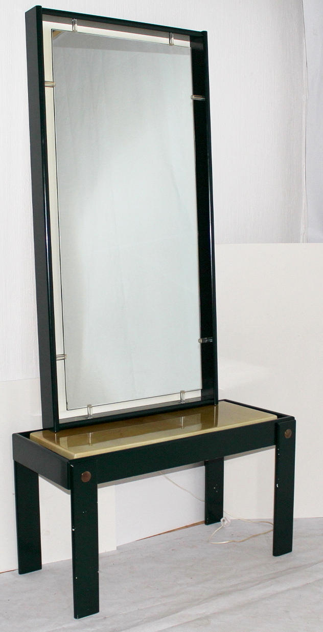 HALLMÖBEL,spegel och bänk.