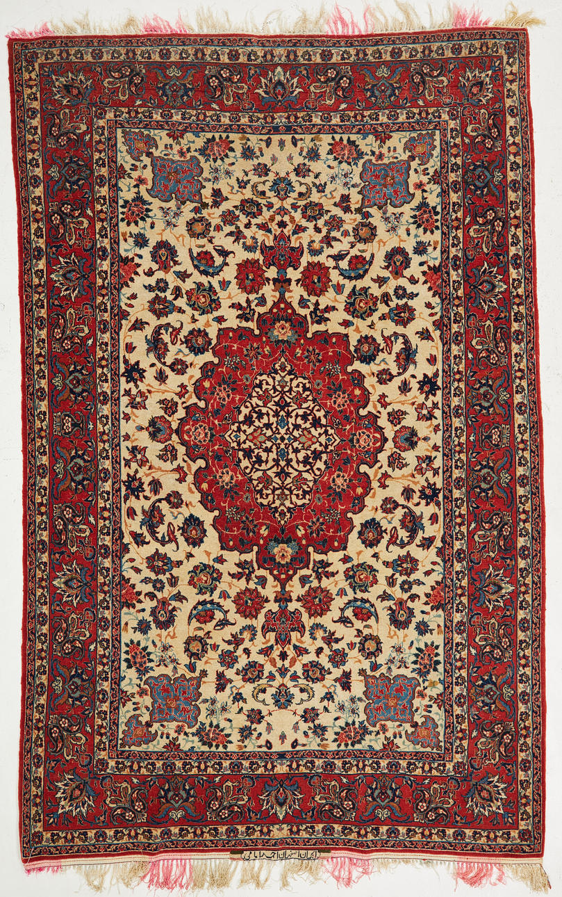 ORIENTMATTA. Isfahan, semiantik, signerad, ca 224x142 cm.