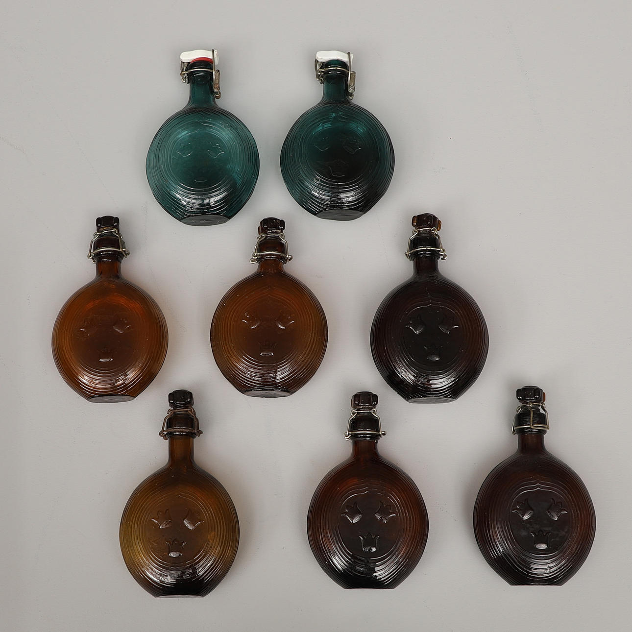 FIELD FLASKS, 6+2 pcs, Swedish, 19th/20th century.