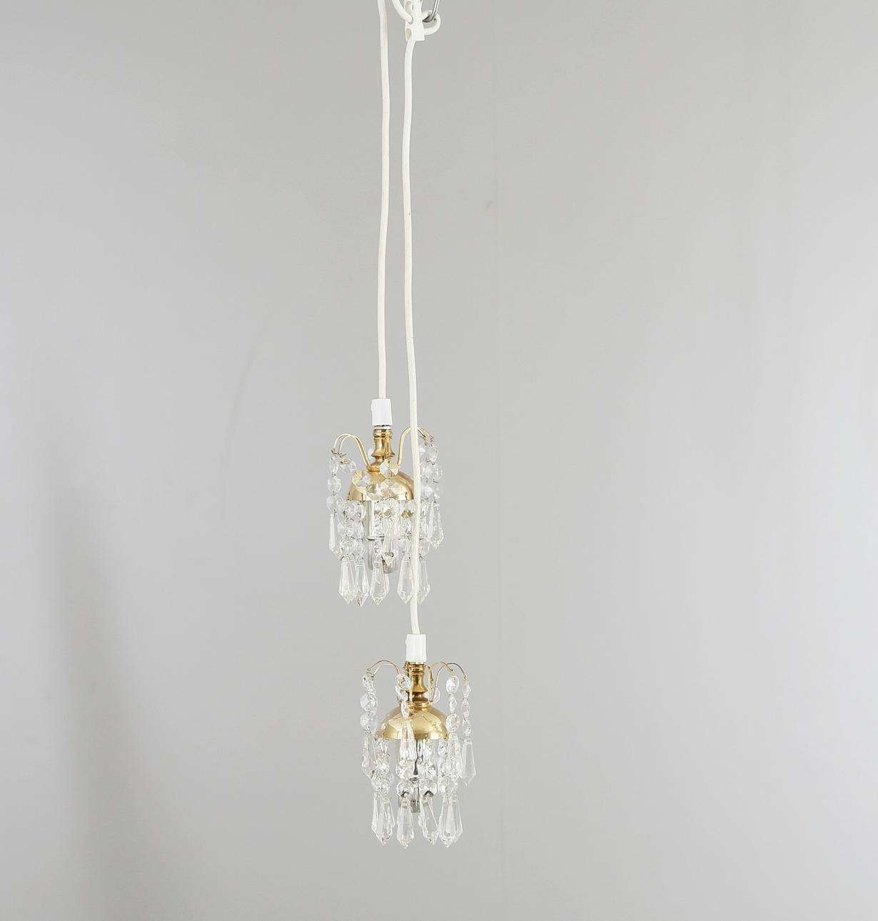 FÖNSTERLAMPOR, 1 par, mässing, 1900-tal.