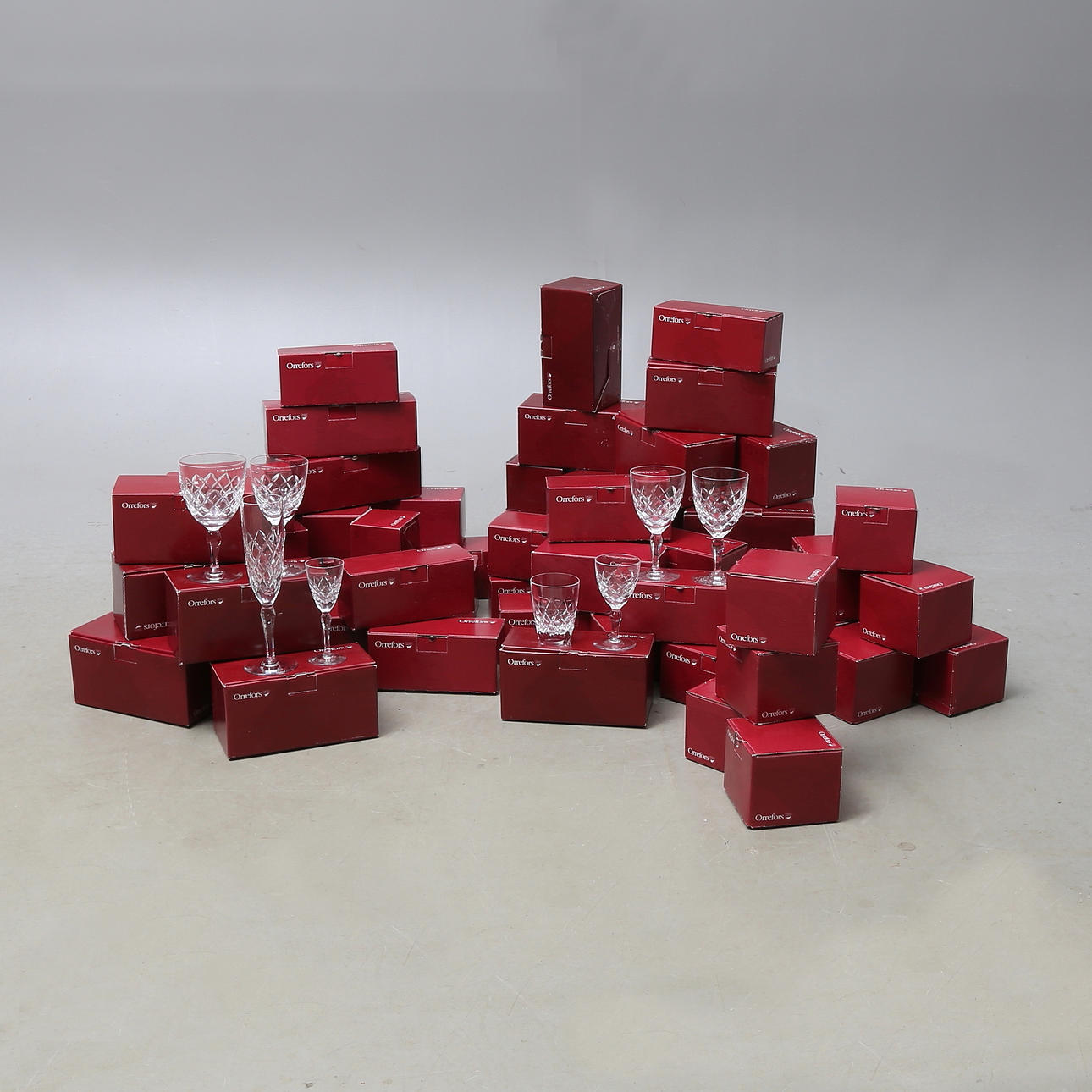 GLASSERVIS, 69 delar, "Karolina", Gunnar Cyrén, Orrefors.