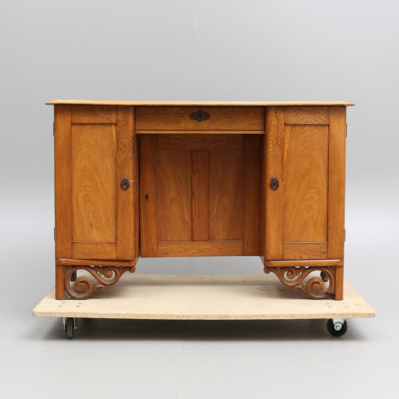 SKRIVBORD, 1800/1900-tal.