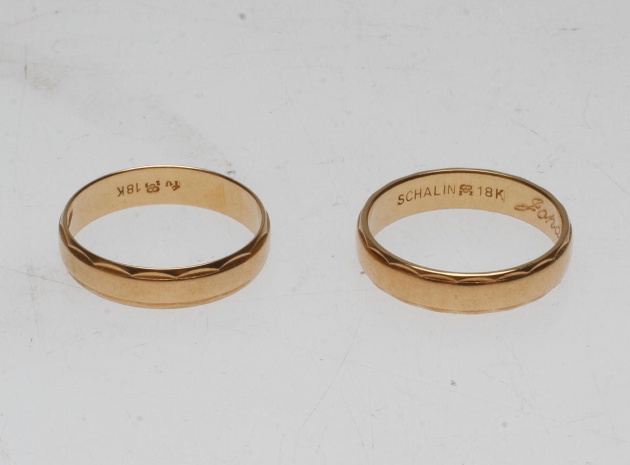 RINGAR, 2 st, 18k guld, vikt ca 5 gr.
