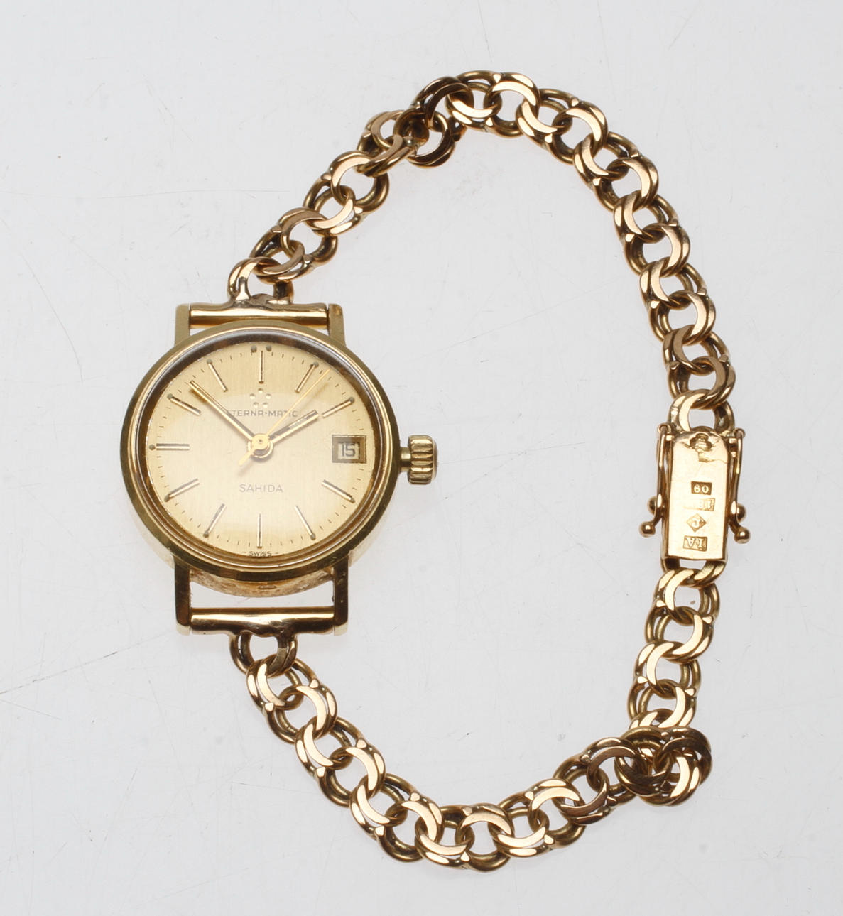 DAMUR ETERNA MED BISMARCKSLÄNK, 18k guld, total vikt ca 23,6 gr.