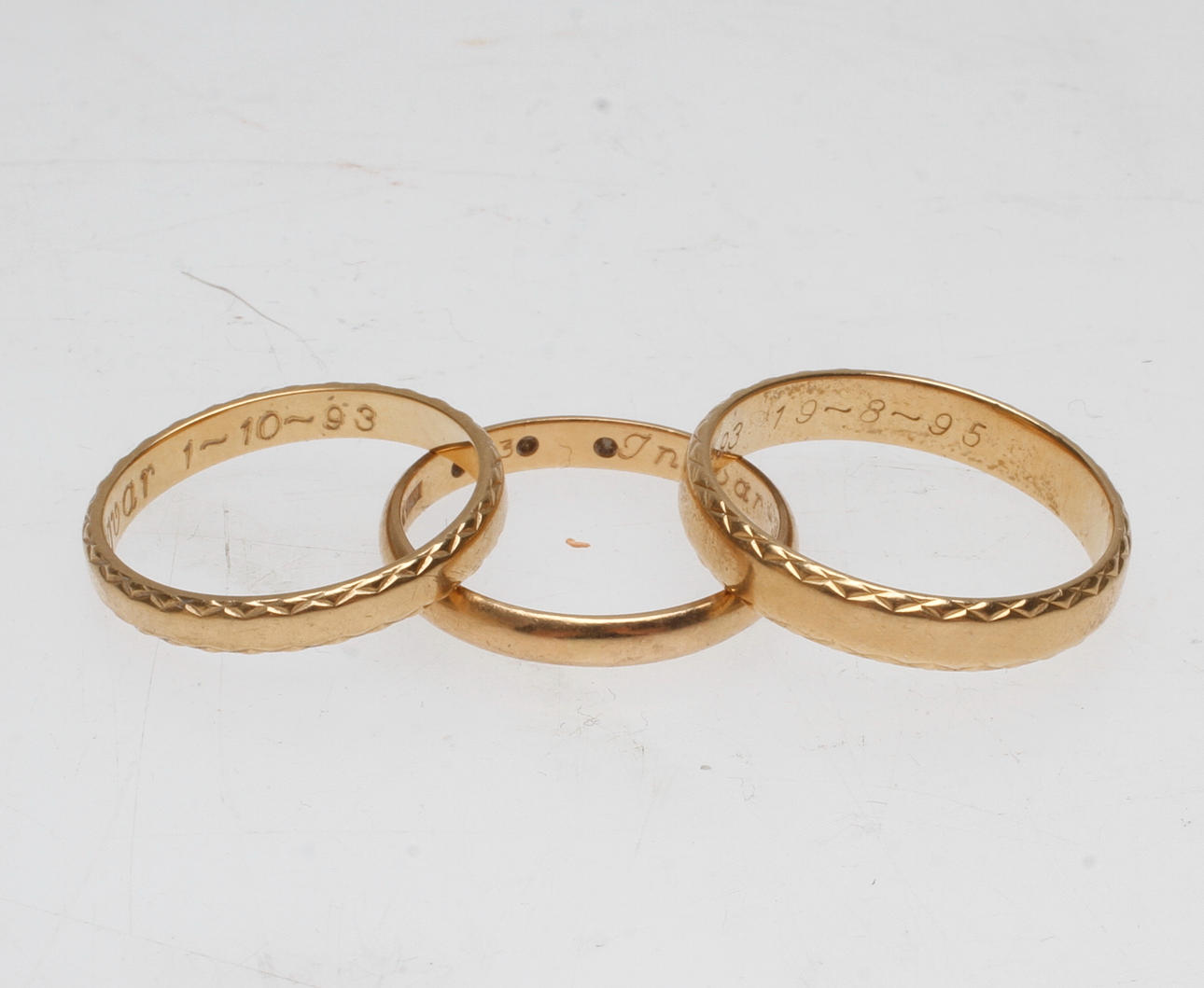 RINGAR, 3 st, 18k guld, vikt ca 9 gr.