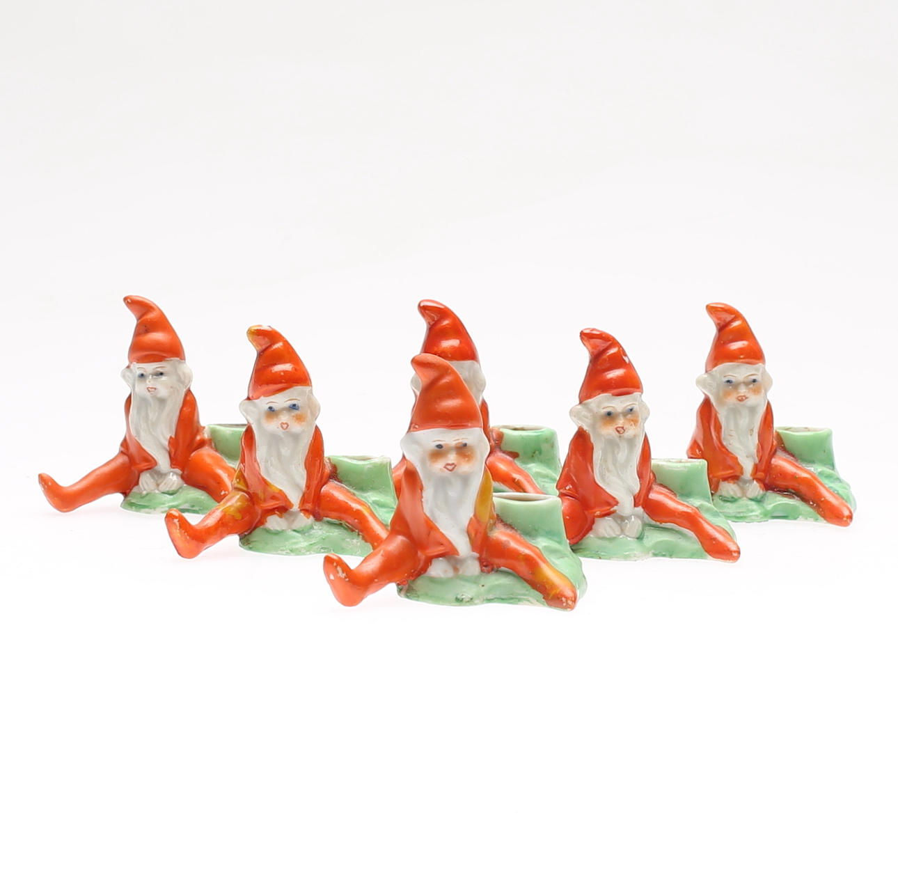 FIGURER/LJUSSTAKAR, 6 st, porslin, 1900-talets första hälft.