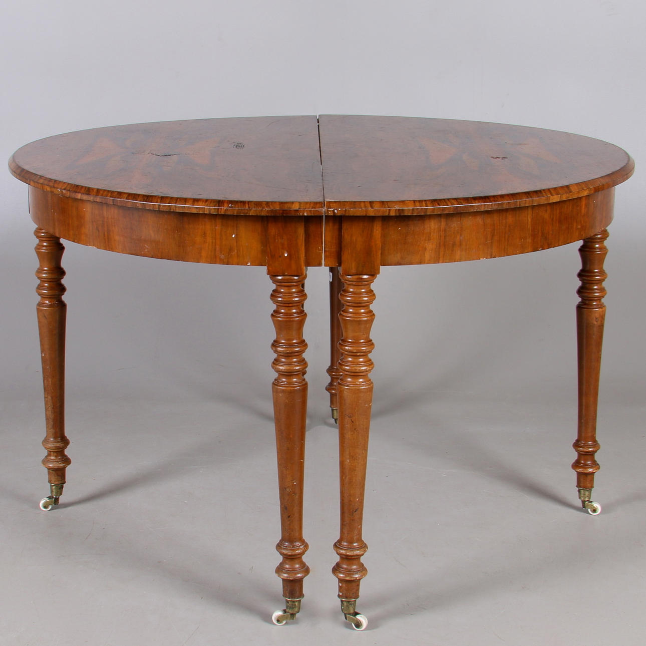 HALVMÅNEBORD, ett par, nyrenässans, 1800-talets andra hälft.