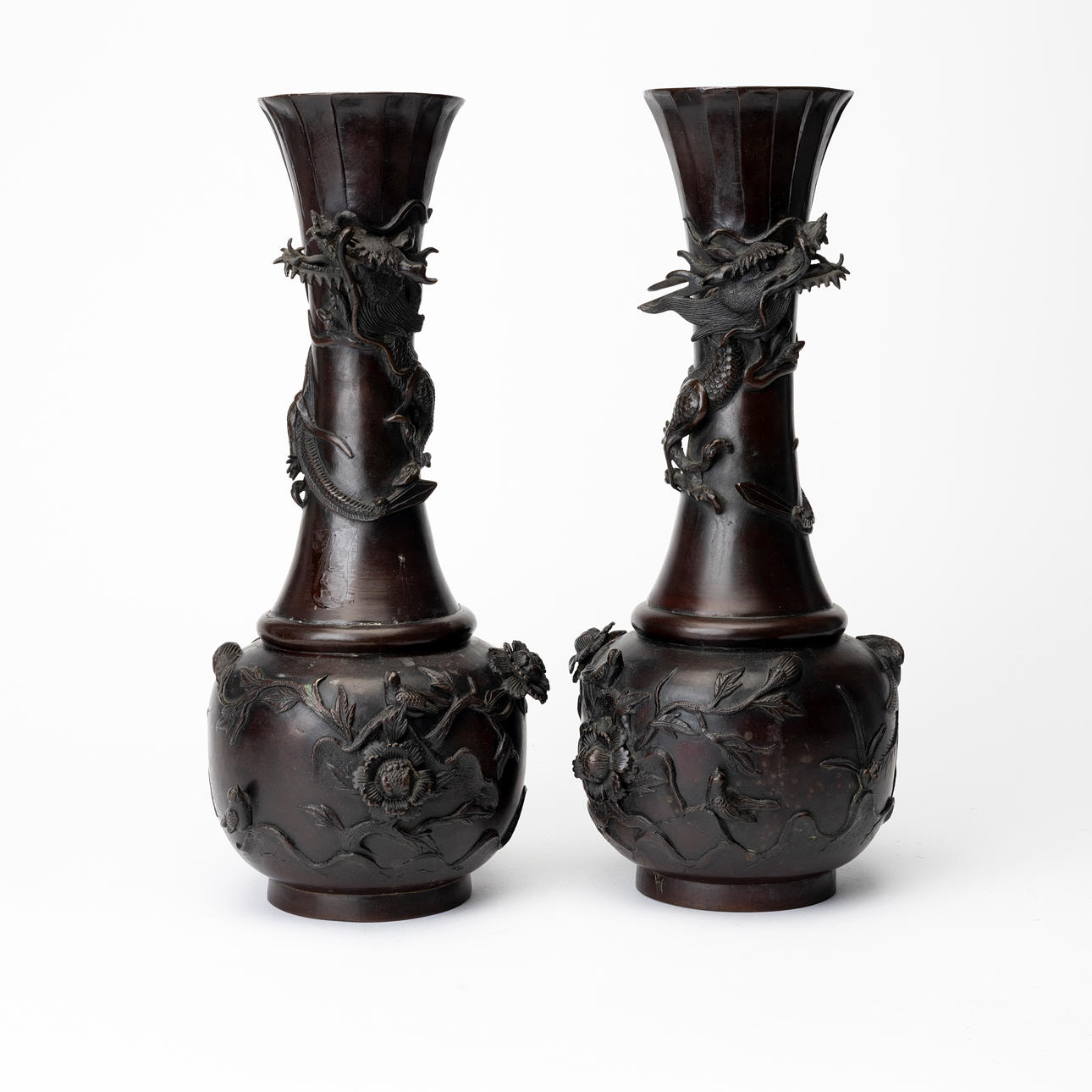 VASER 1 par, bronspatinerad metall, Japan, 1900-tal
