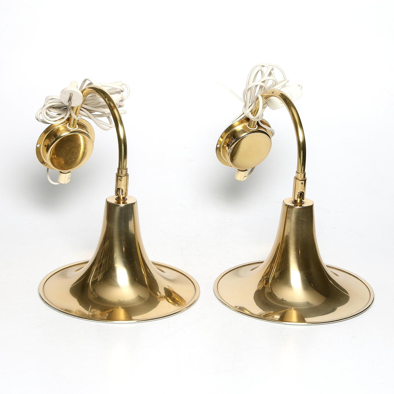 VÄGGLAMPOR, 1 par, design Börje Claes, OMI. 1900-talets andra hälft.