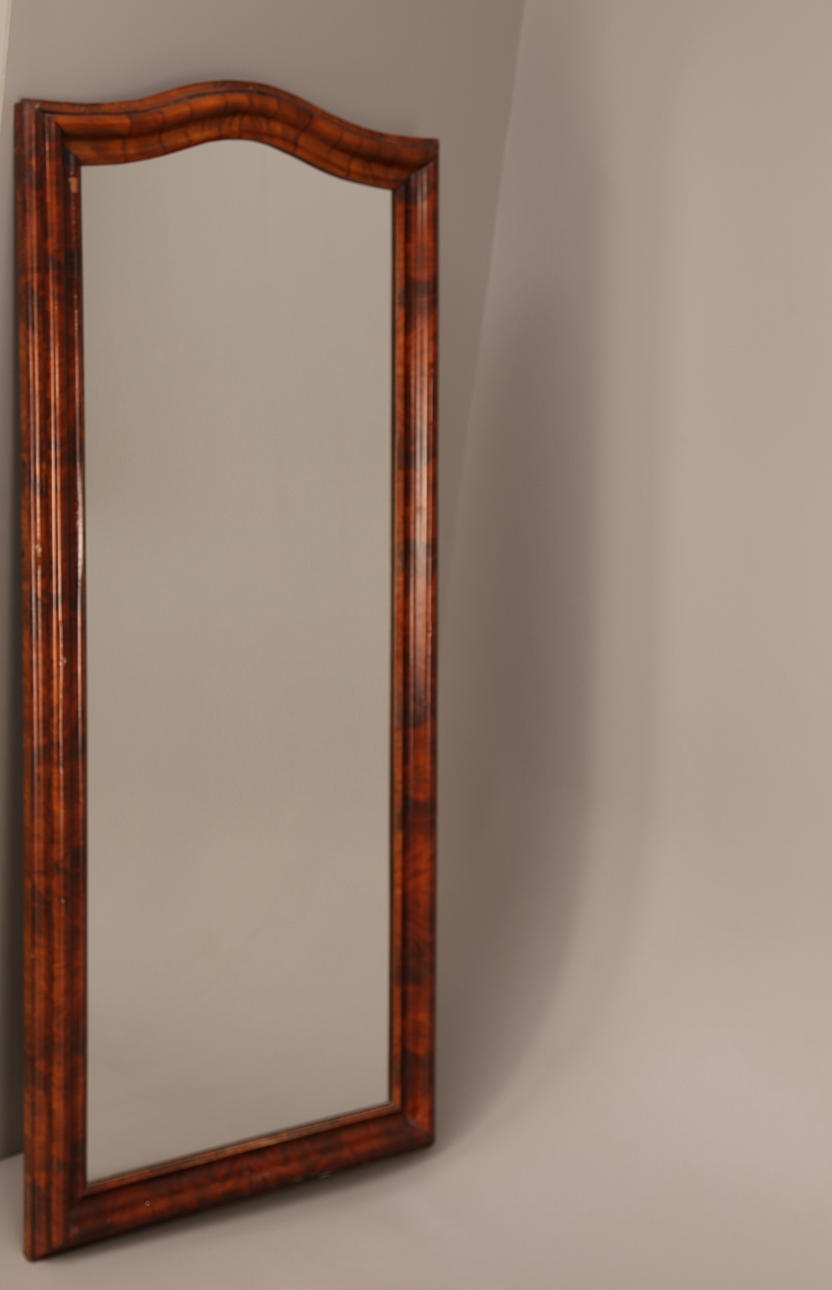 VÄGGSPEGEL, träram, 18-/1900-tal.