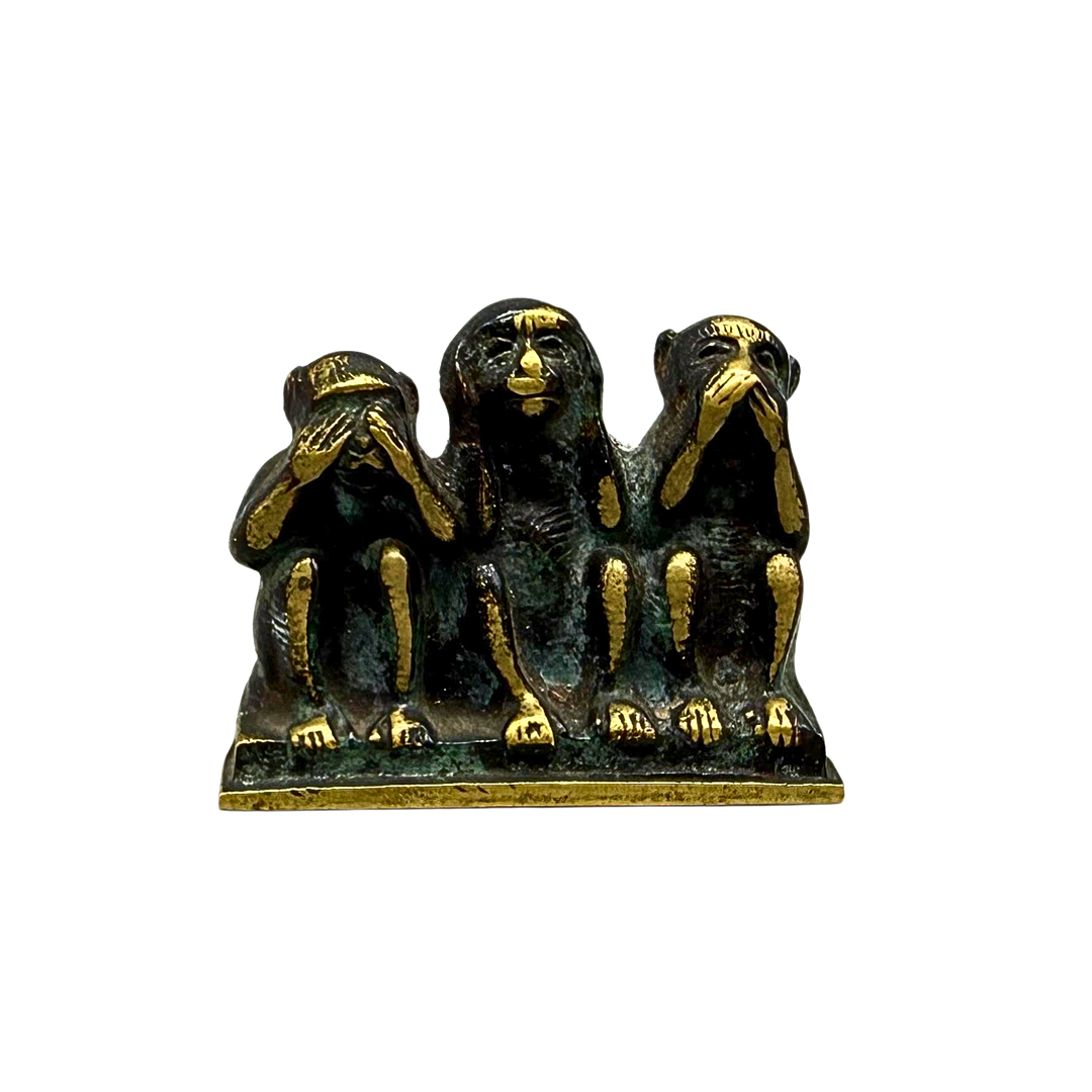 MESSINGFIGUR DE TRE VISA APORNA PATINERAD