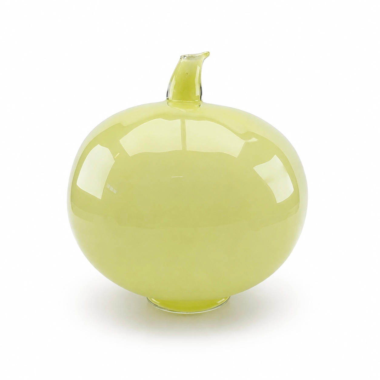 WILKE ADOFSSON. Pumpa, Optikblåst glas, signerad och daterad -02