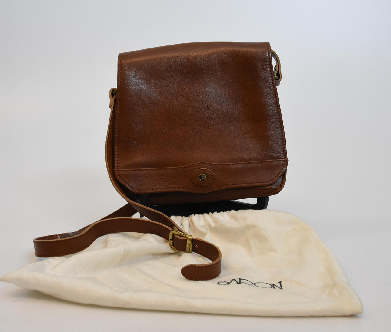 VÄSKA, skinn, Baron.