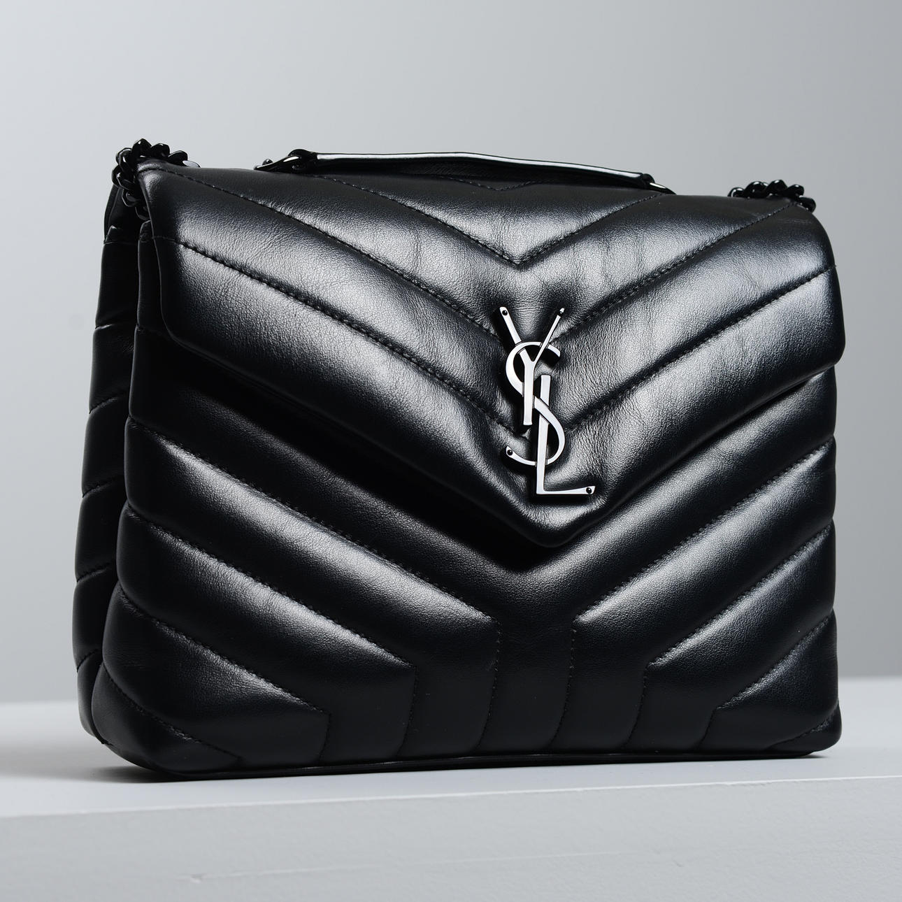SAINT LAURENT, "Small LouLou", shoulder bag.