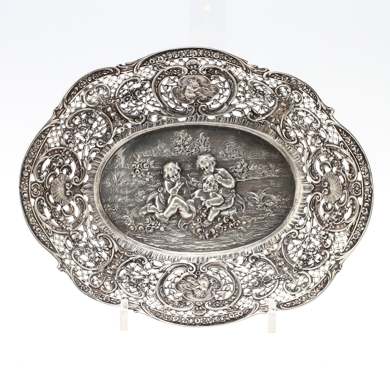 GALLERSKÅL, silver. Vikt 260 gram.