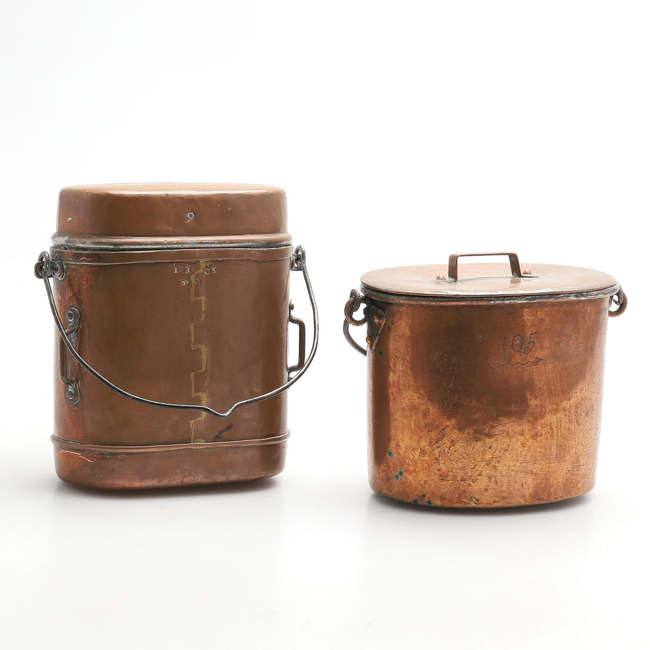 COOKING POTS, 2 pcs, 19th century.