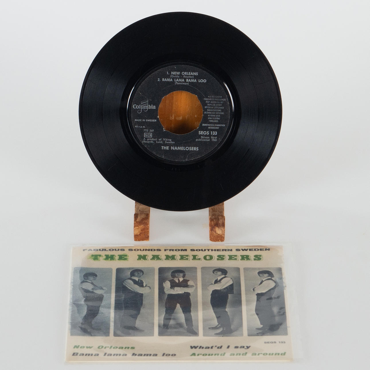 THE NAMELOSERS. Single 7".