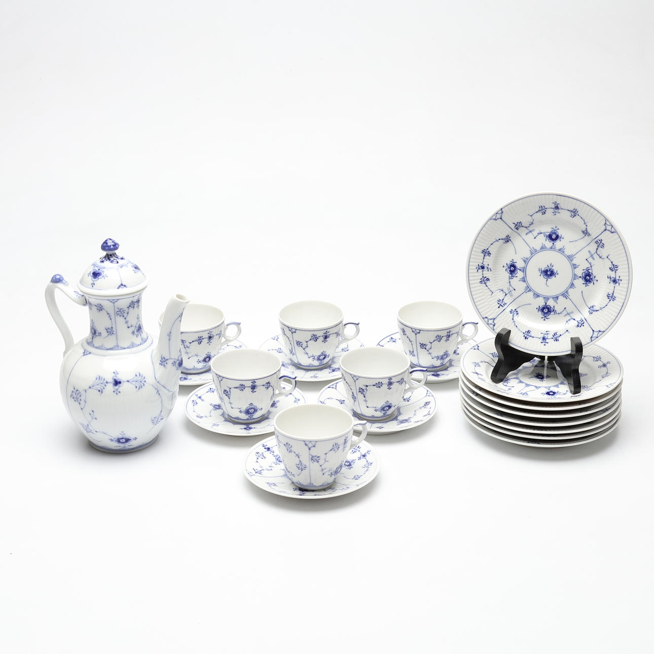 SERVISDELAR, 15 delar, Musselmalet, Royal Copenhagen.
