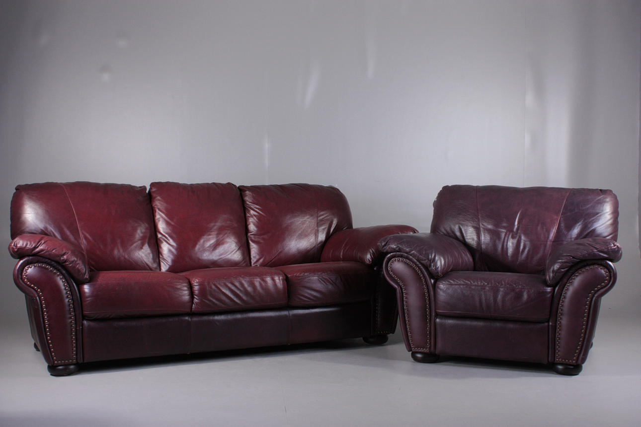 SOFFGRUPP, läder, nitar, 2 delar, 1900-tal.