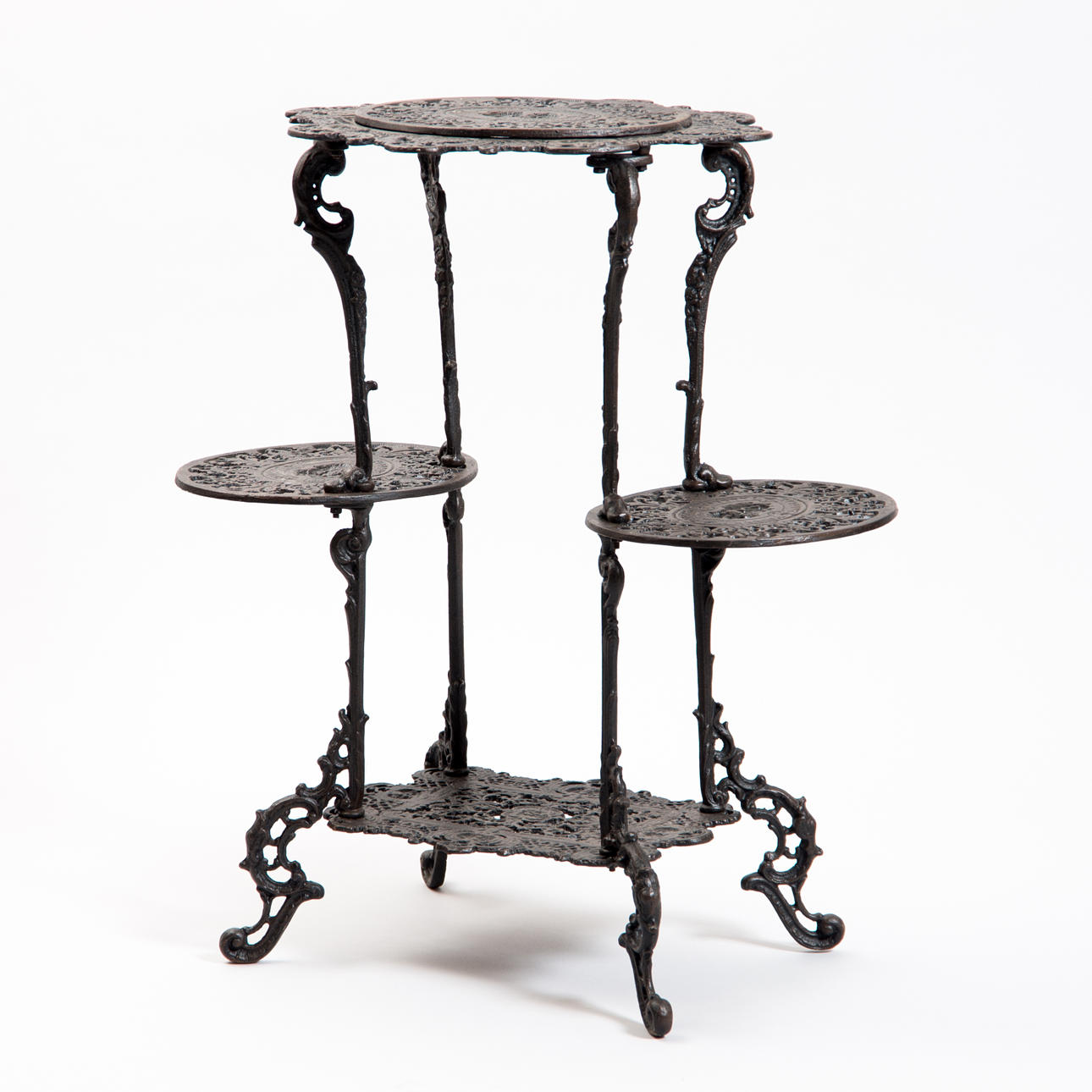 BLOMSTERBORD, gjutjärn, samtida.