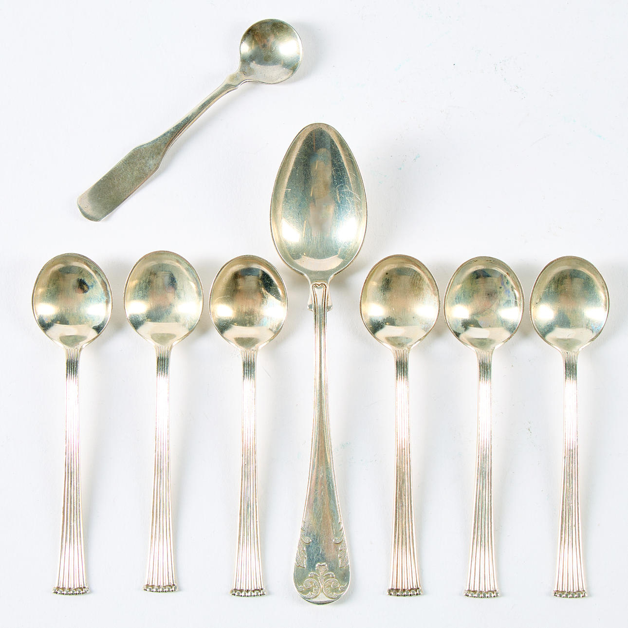 SILVER. Teskedar, 8 st, udda modeller.