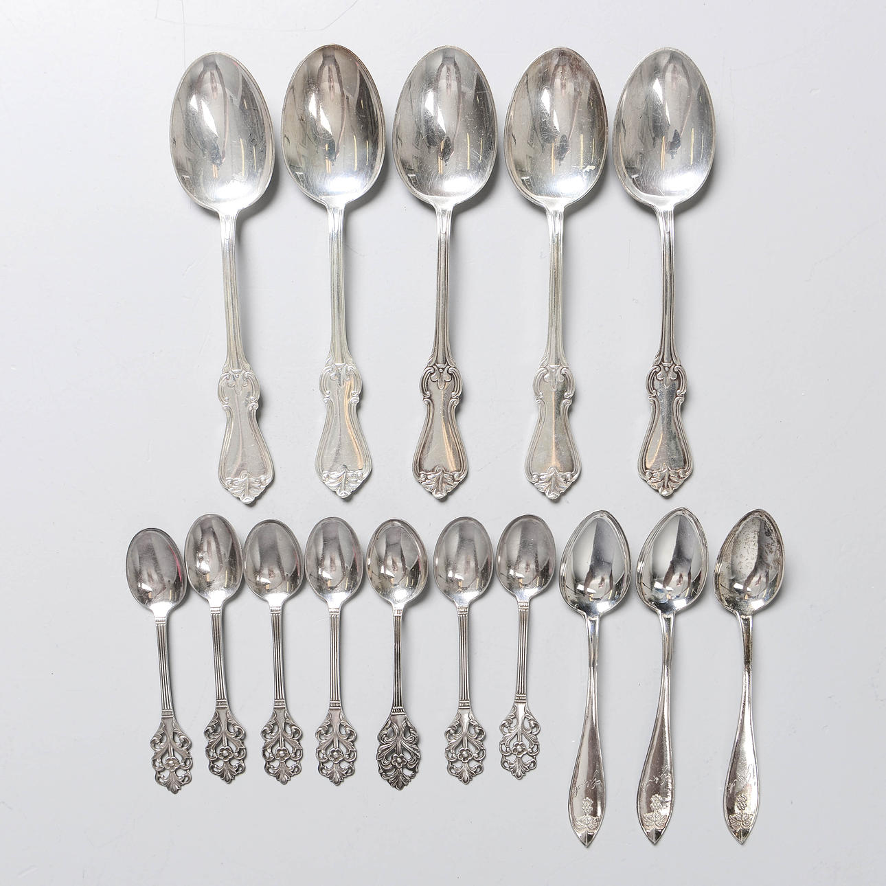 SKEDAR, 15 st, silver, olika modeller.