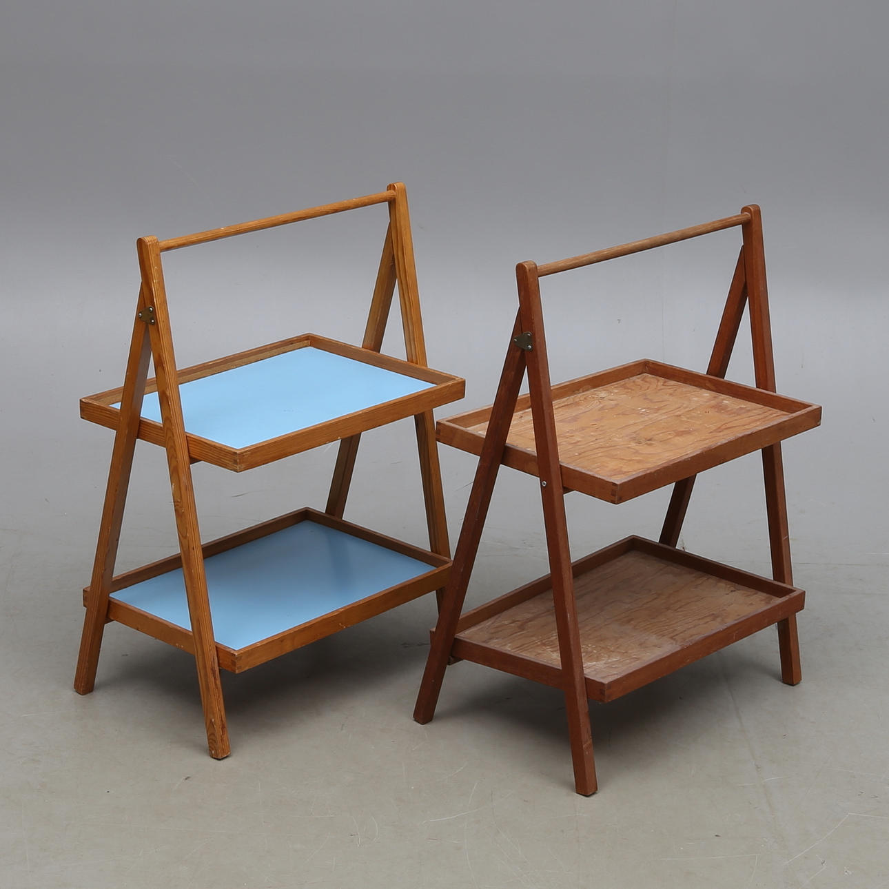 SIDOBORD, 2 st, hopfällbara, 1900-talets mitt.