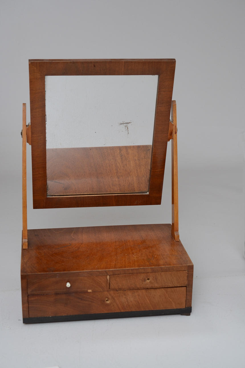 LÅDSPEGEL, SENGUSTAVIANSK.