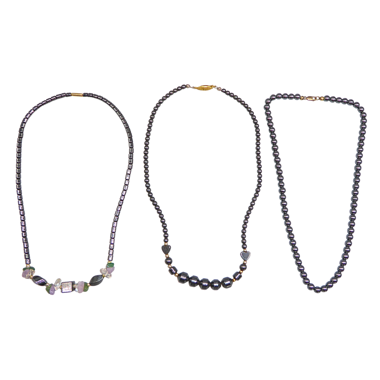 TRE HALSBAND MED HEMATITPÄRLOR OCH SMYCKESTENAR
