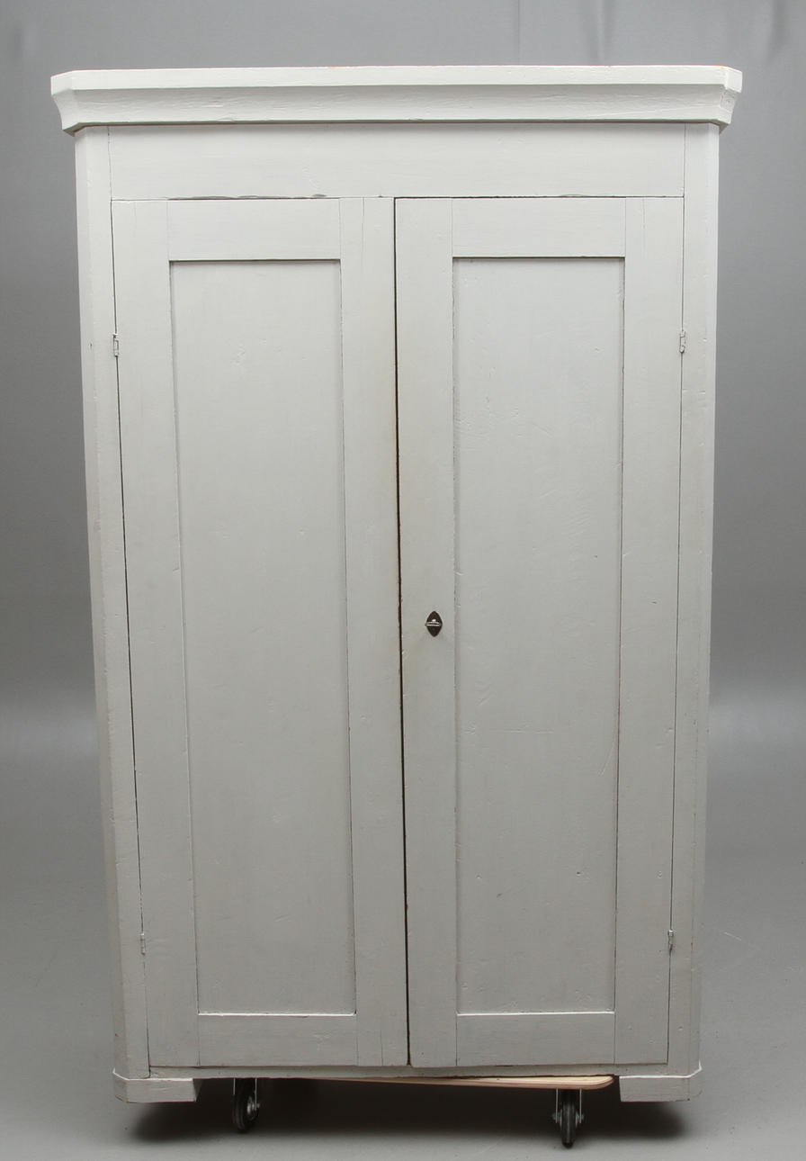 KLÄDSKÅP, sent 1800-tal.