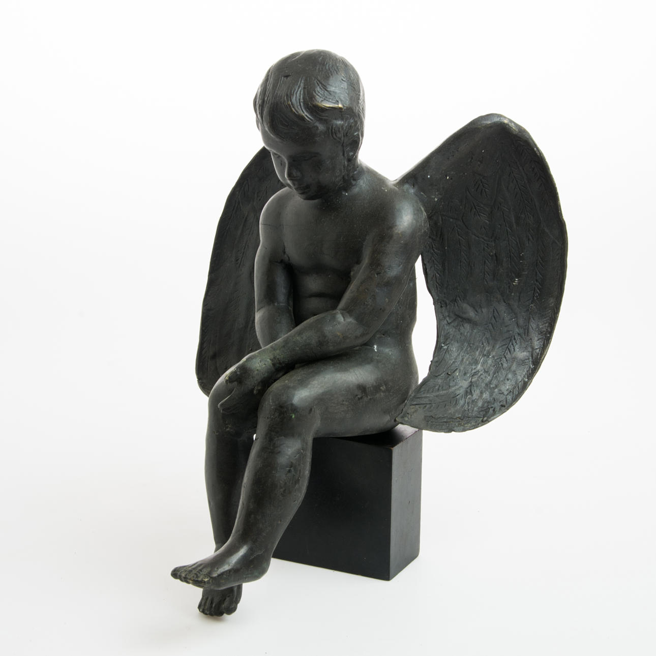 SKULPTUR, sittande ängel, brons, samtida.