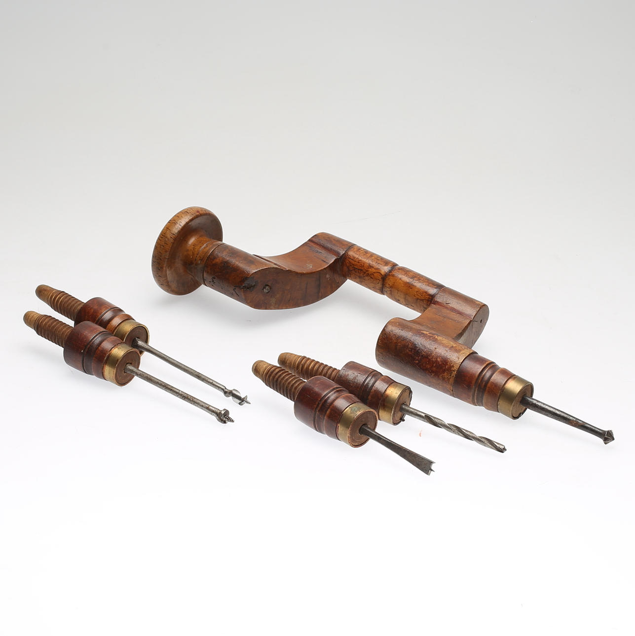 BORRSVÄNG, masurbjörk, 1800/1900-tal.