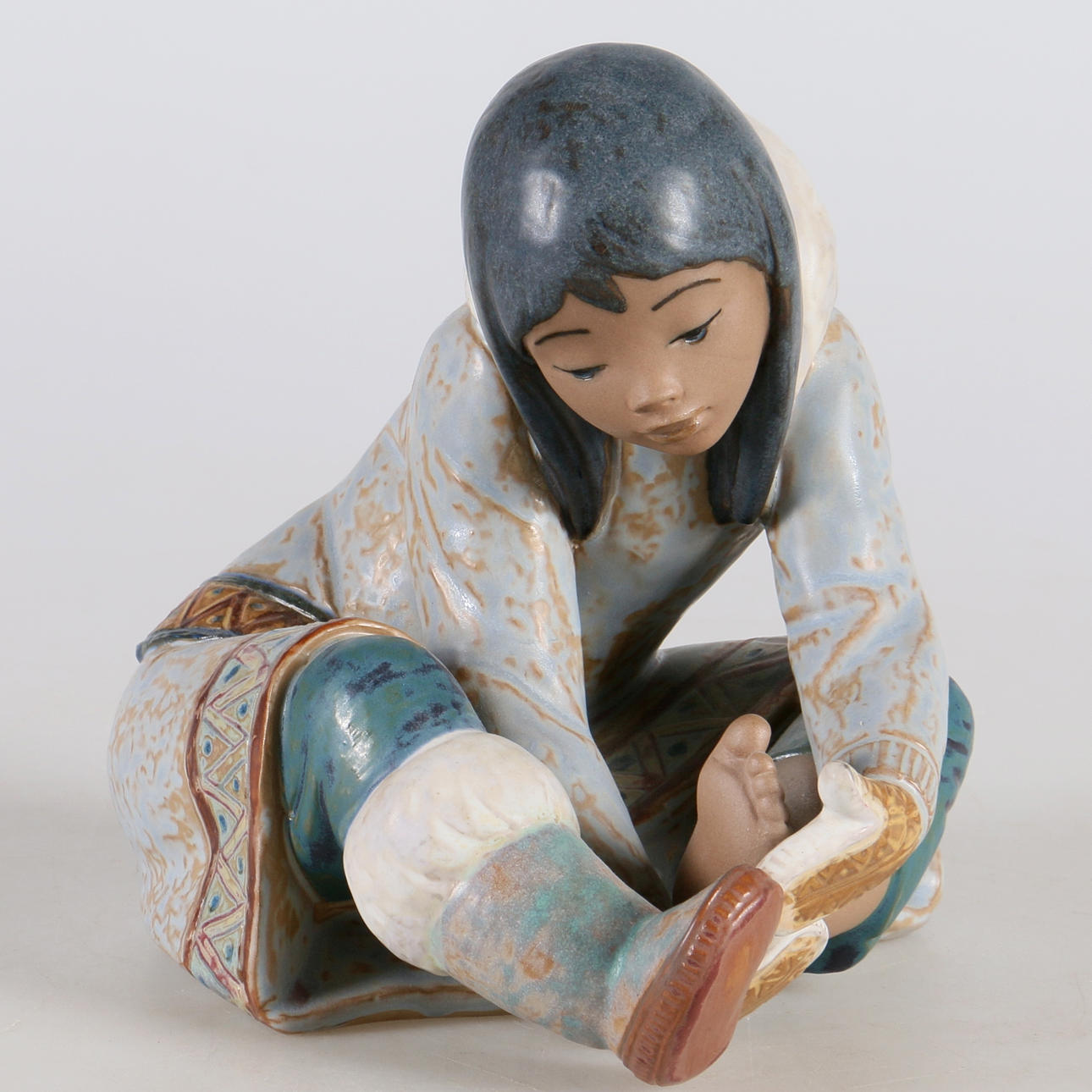 FIGURIN, stengods, eskimå, Lladro, 1900-tal.