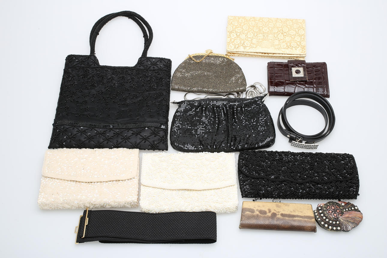 AFTONVÄSKOR m m, 11 delar.