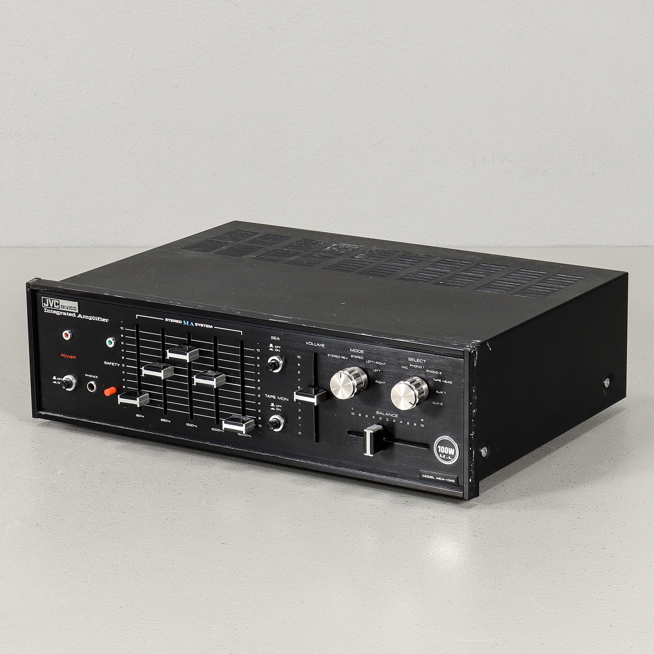 JVC MCA-104Z, Amplifier, early 1970s.